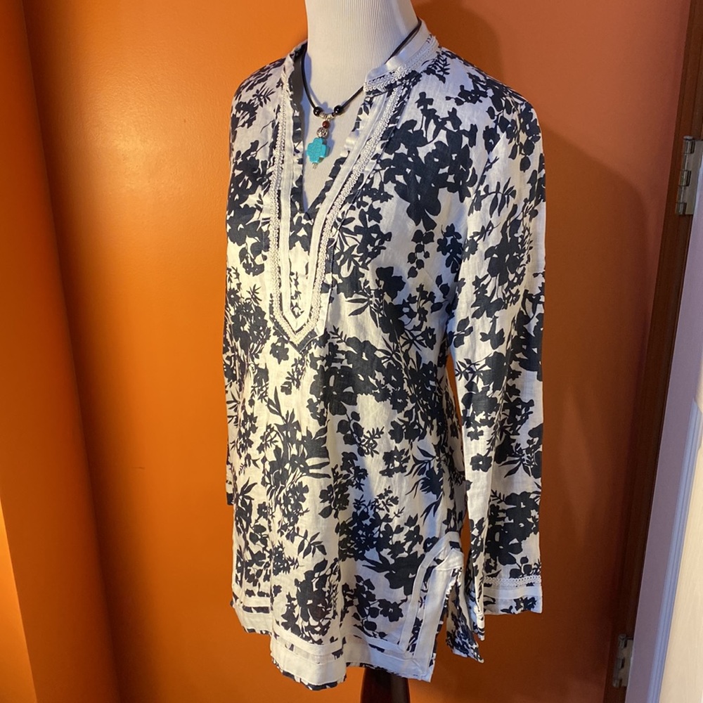 Malvin Linen Tunic ~ Black & Creamy White ~ Lace Trim ~ NWT!